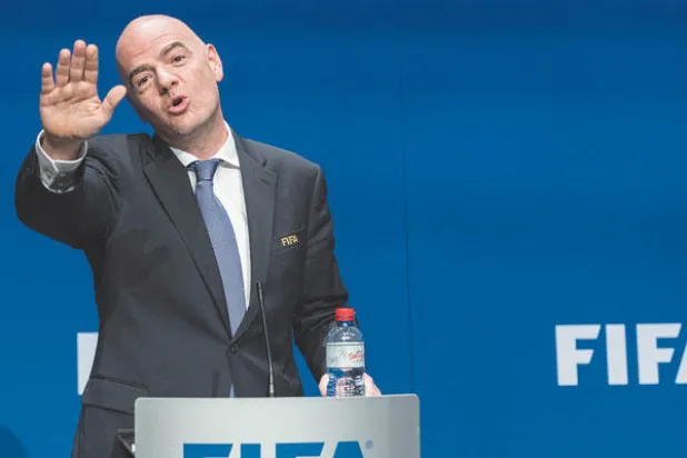 بعد الفساد المالي... هل يفسد الفيفا مسابقات كرة القدم