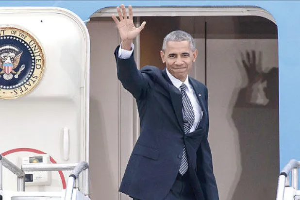 أوباما يترك كرسي الرئاسة ويحتفظ ببعض المميزات