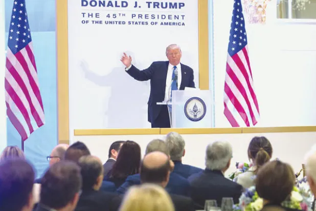 الرئيس الأميركي الجديد دونالد ترامب يتحدث لقيادات الجمهوريين بعد وصوله الى واشنطن أمس (إ. ب. أ)