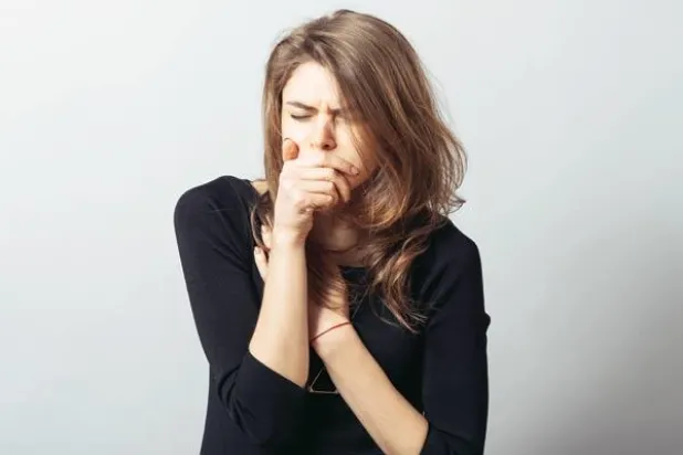 السعال المتواصل... كيف أعالجه؟