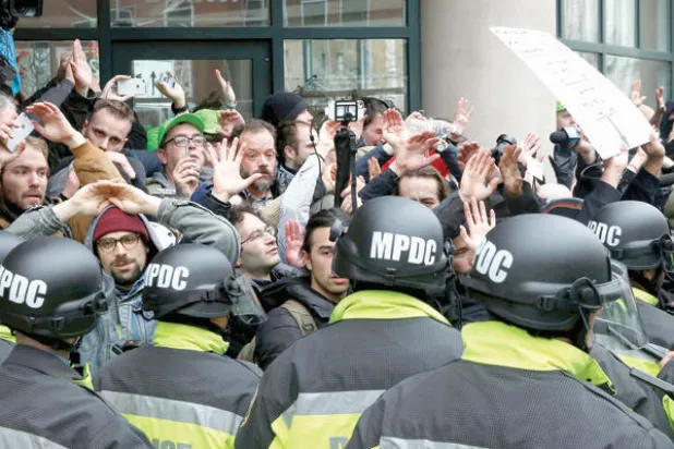 ترامب يدخل البيت الأبيض بأقل نسبة شعبية في تاريخ الرؤساء