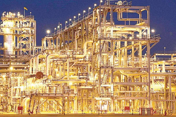 3 عوامل تدفع شركات البتروكيماويات للاندماج