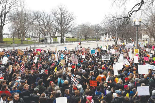 مرسوم ترمب يُمنى بأول ضربة قضائية