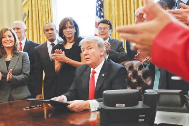 موجة الاحتجاجات تتسع ومعركة في الداخل الأميركي