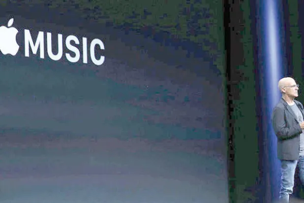 «آبل» تتحسس خطاها في إنتاج محتوى الفيديو الخاص