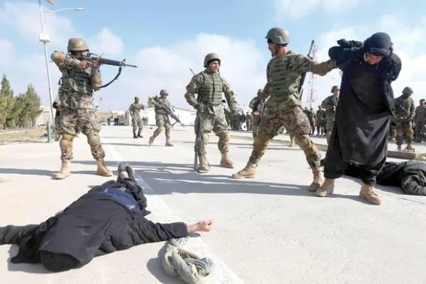 «طالبان» و«داعش» يتقاسمان مسؤولية الهجمات الأخيرة في أفغانستان