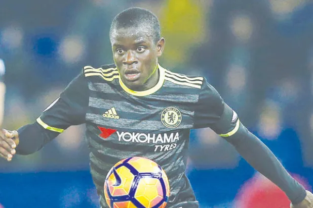 كانتي أثبت أنه لاعب من طراز النجوم الكبار مع تشيلسي (أ.ف.ب)