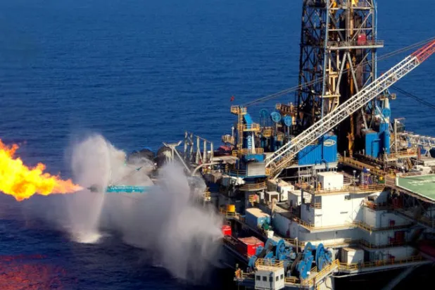 النفط يهدد بحرب بين لبنان وإسرائيل