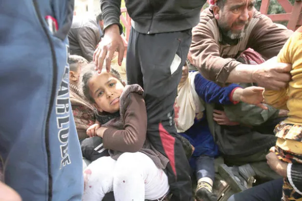 قذائف عشوائية لـ«داعش» تُسقط عشرات المدنيين في الموصل