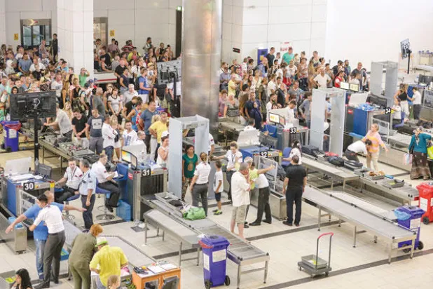 قبل السفر... عليك بحماية بياناتك من محاولات التفتيش