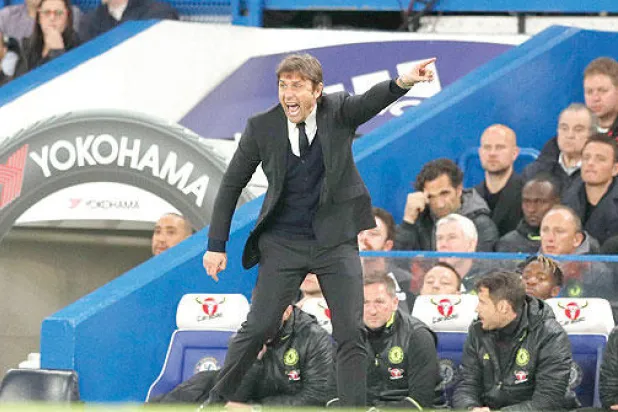 كونتي ينفي تصريحات وكيل أعماله ويؤكد استمراره مع تشيلسي