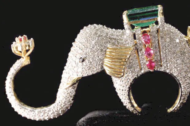 62 ألف زائر لـ«معرض الشرق الأوسط للساعات والمجوهرات» بالشارقة