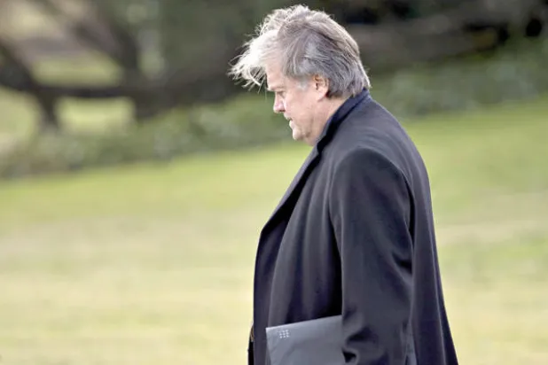 ترمب قد يتخلى عن كبيرمستشاريه في البيت الأبيض