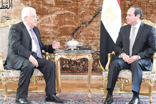 عباس يجري مباحثات مع السيسي في القاهرة... ويلتقي العاهل الأردني اليوم