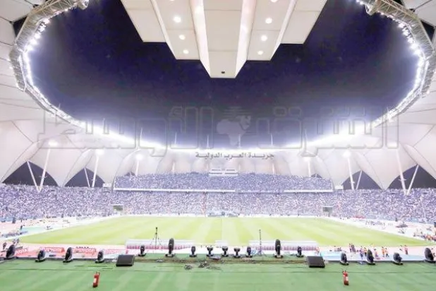 جانب من الحضور الجماهيري في ليلة تتويج الهلال باللقب (تصوير: بدر الحمد)