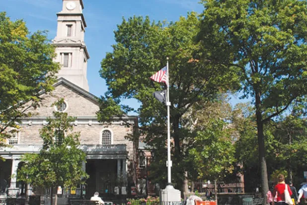 «الدين في السياسة»... جوانب دستورية وأخلاقية