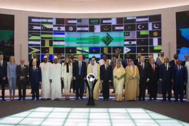 خادم الحرمين يدشن مركز «اعتدال» لمكافحة الفكر المتطرف