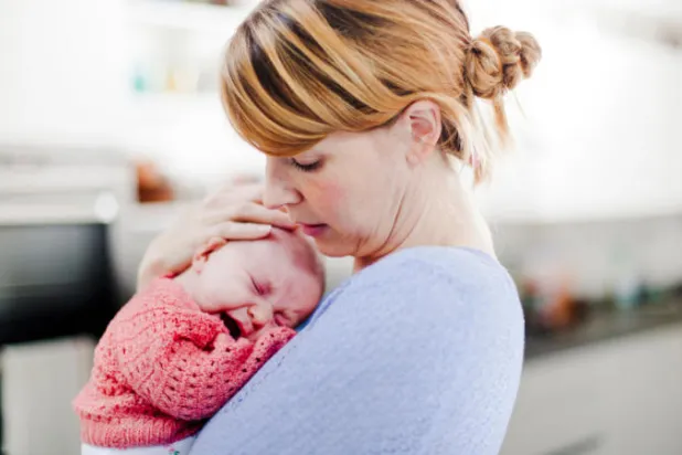 البكاء المتواصل لرضيعك حديث الولادة ليس خطأك