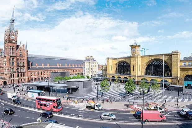 محطة قطارات «كينغز كروس» بوابة العبور إلى الشمال