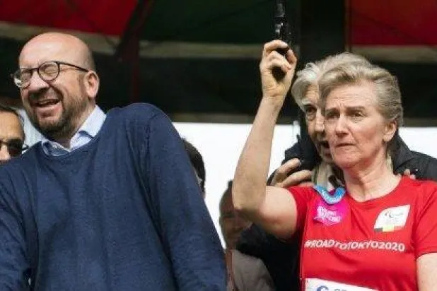 إصابة رئيس وزراء بلجيكا بصمم جزئي بسبب طلقة نارية