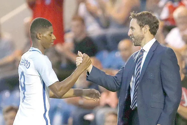 مانشستر يونايتد يحجب معلومات عن اللاعبين الدوليين خشية من تسريبها