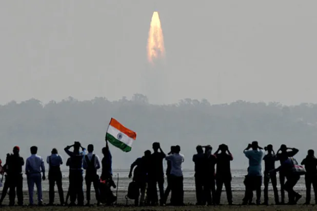 الهند تطلق أثقل قمر صناعي اليوم