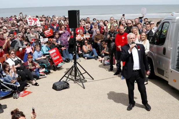 صخب حملة الانتخابات البريطانية يدخل يومه الأخير