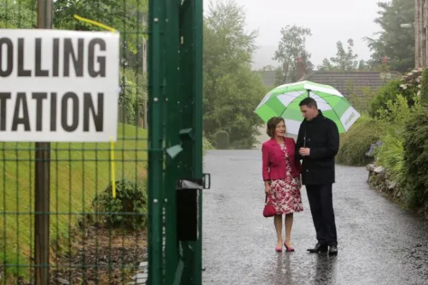 البريطانيون ينتخبون رئيس وزرائهم (إ.ب.أ)