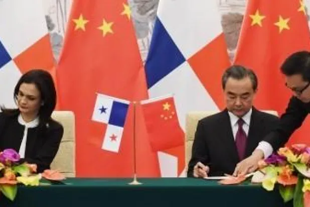 بنما تقطع علاقاتها مع تايوان وتقيم علاقات دبلوماسية مع الصين