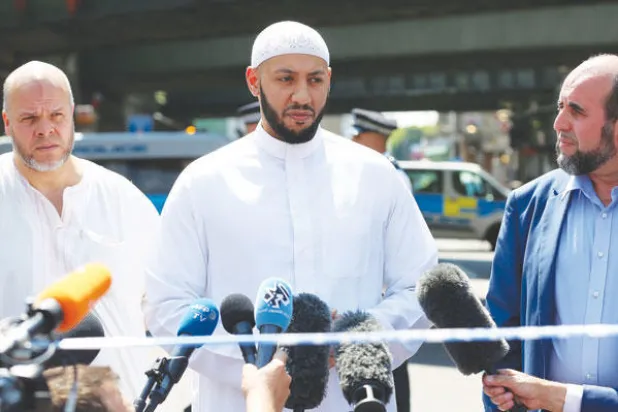 إمام المسجد «أنقذ» منفذ الاعتداء من بين أيدي المصلين