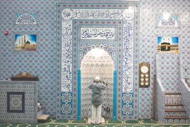 جدل حول المدارس الإسلامية في كندا... والمشاكل بدأت بخطبة الجمعة