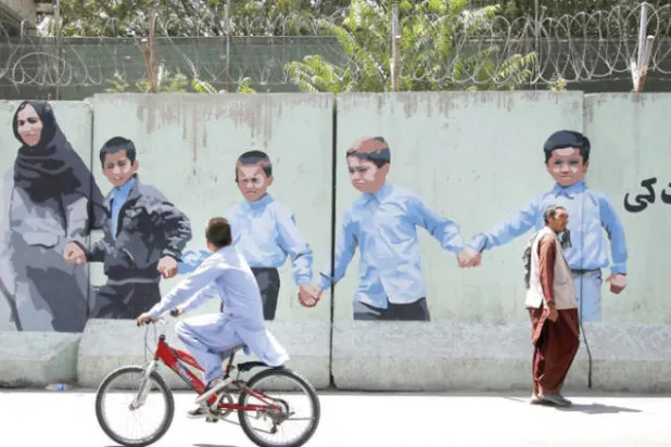 العواصف تتجمع في كابل مع دعوات إلى تنظيم احتجاجات