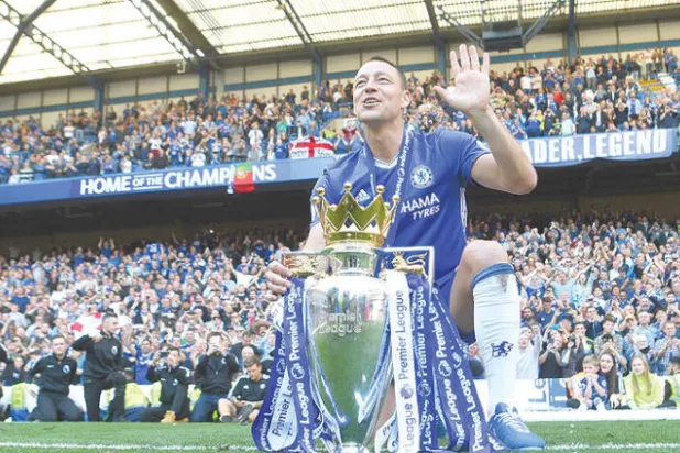 جون تيري ينضم إلى النادي الذي تمنت له جماهيره الموت يوماً لاعباً وإنساناً