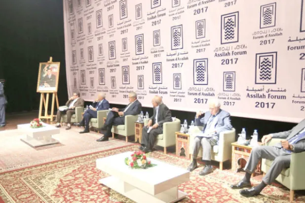 «أصيلة» يناقش دور المفكرين العرب في تشخيص مسألة «الإسلام والتدين»