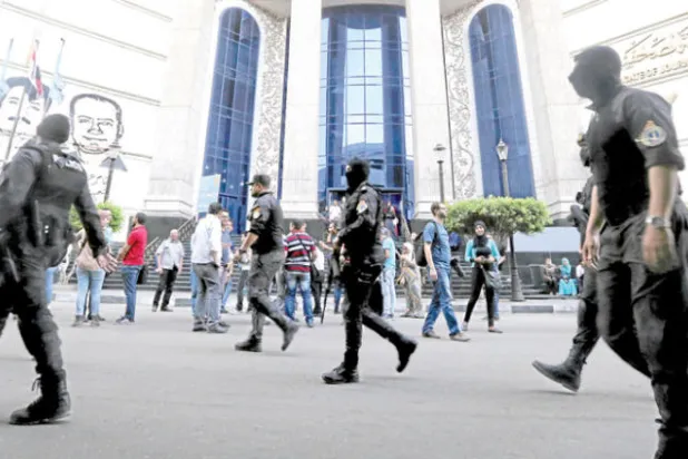 نقابة الصحافيين المصرية تحقق في شكاوى حجب مواقع على الإنترنت (رويترز)