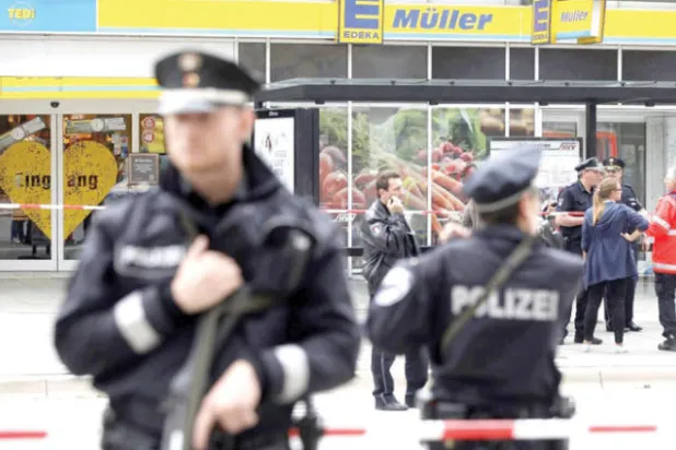 ألمانيا: دعوات متزايدة بتسريع إجراءات الترحيل بعد حادثة الطعن الأخيرة