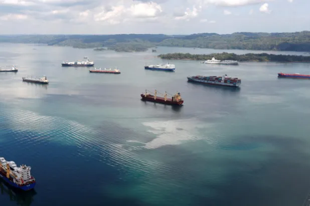 عالم الملاحة البحرية يعود إلى زمن اللاسلكي