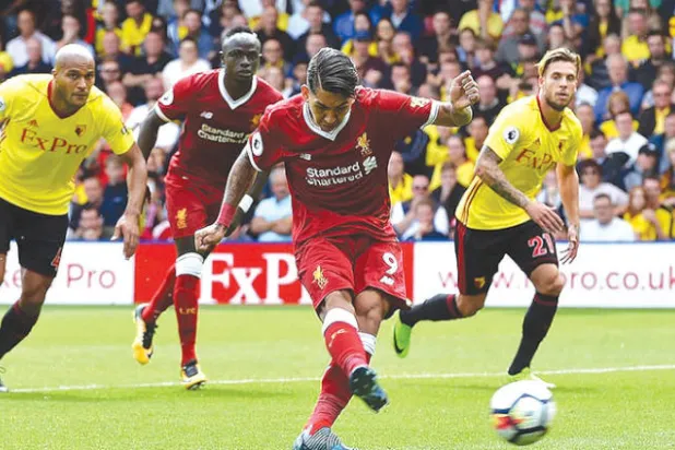 روبرتو فيرمينيو يتألق في هجوم ليفربول وسط أخطاء دفاعية مألوفة
