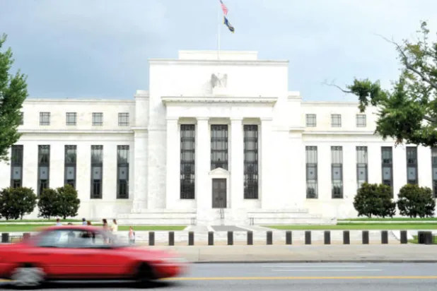 إجراءات من «الاحتياطي الفيدرالي» لتسهيل مهام مديري المصارف الكبرى
