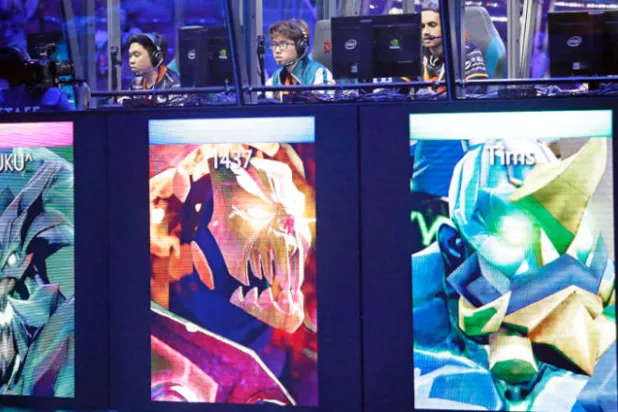 الروبوت يتعلم من اللاعبين المحترفين ثم يسحقهم