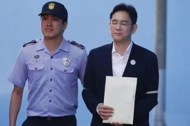 السجن خمس سنوات بتهمة الفساد لوريث إمبراطورية «سامسونغ»