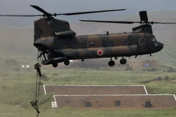 فقد الاتصال بطائرة عسكرية يابانية