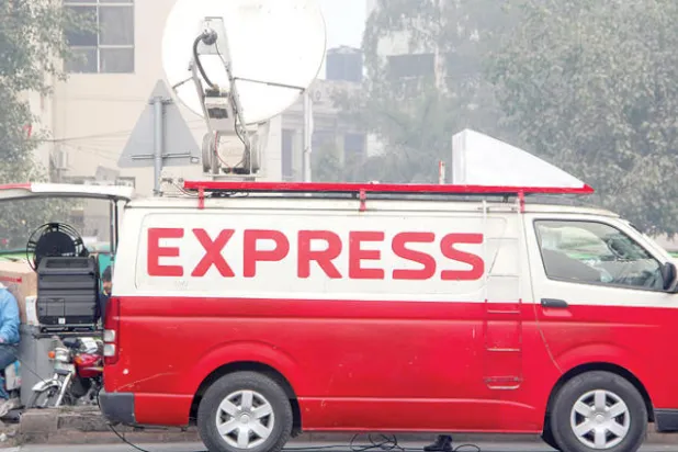 أزمة باكستان السياسية توقع إعلامها بفخ الانقسام