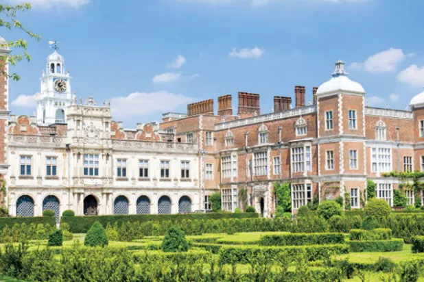 «هاتفيلد هاوس» الملكي... مقر الملكة إليزابيث الأولى