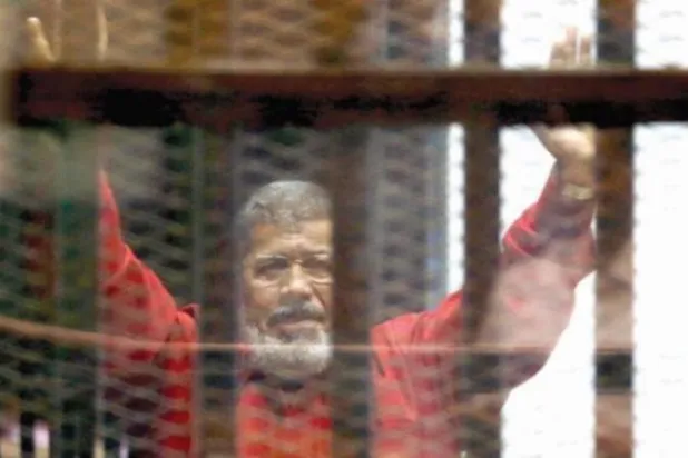 حكم مؤبد نهائي ضد مرسي في قضية التخابر مع قطر