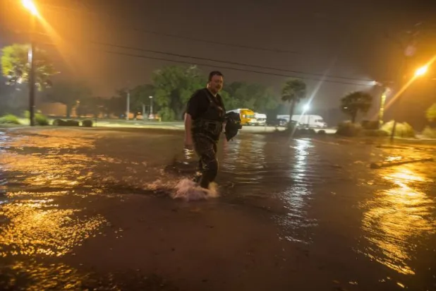 الإعصار «نايت» يضرب الخليج الأميركي مجدداً