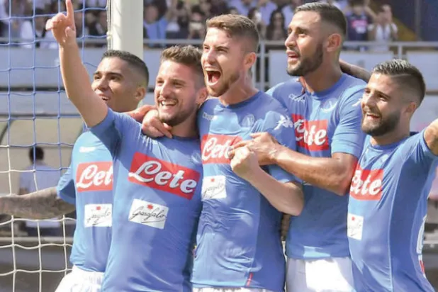 هيمنة يوفنتوس باتت مهددة بقوة من جانب نابولي