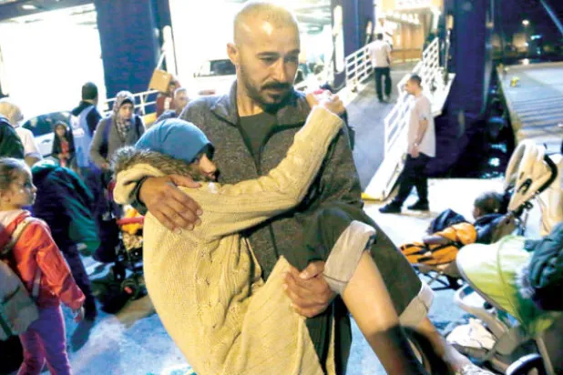 لاجئون سوريون في فرنسا يشكون من «دوامة البيروقراطية ومتاهة الأوراق»