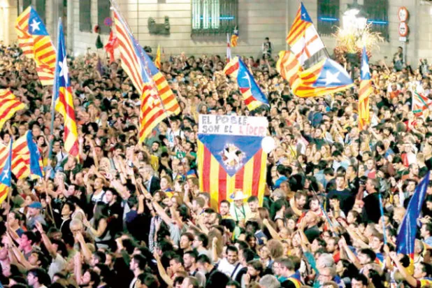 بوتشيمون يرفض قرارات مدريد ويدعو إلى المعارضة السلمية