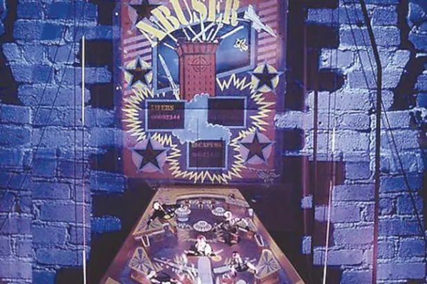 المسرح المعاصر ينفتح على وسائل الاتصال الحديثة